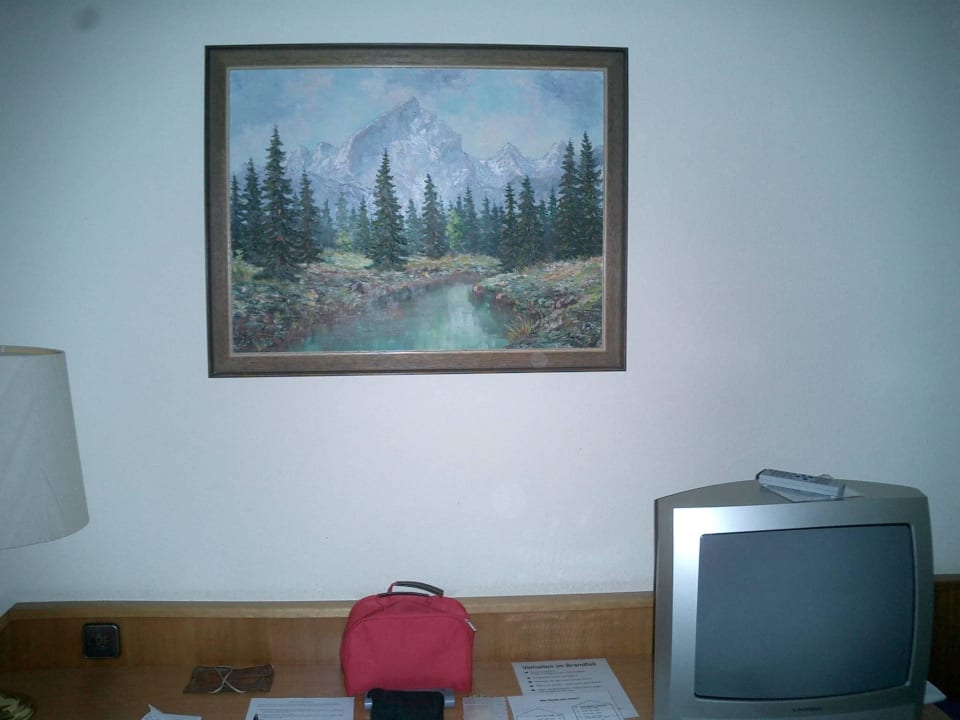 Alpenbild mit Röhrenfernsehen Vitalhotel König am Park