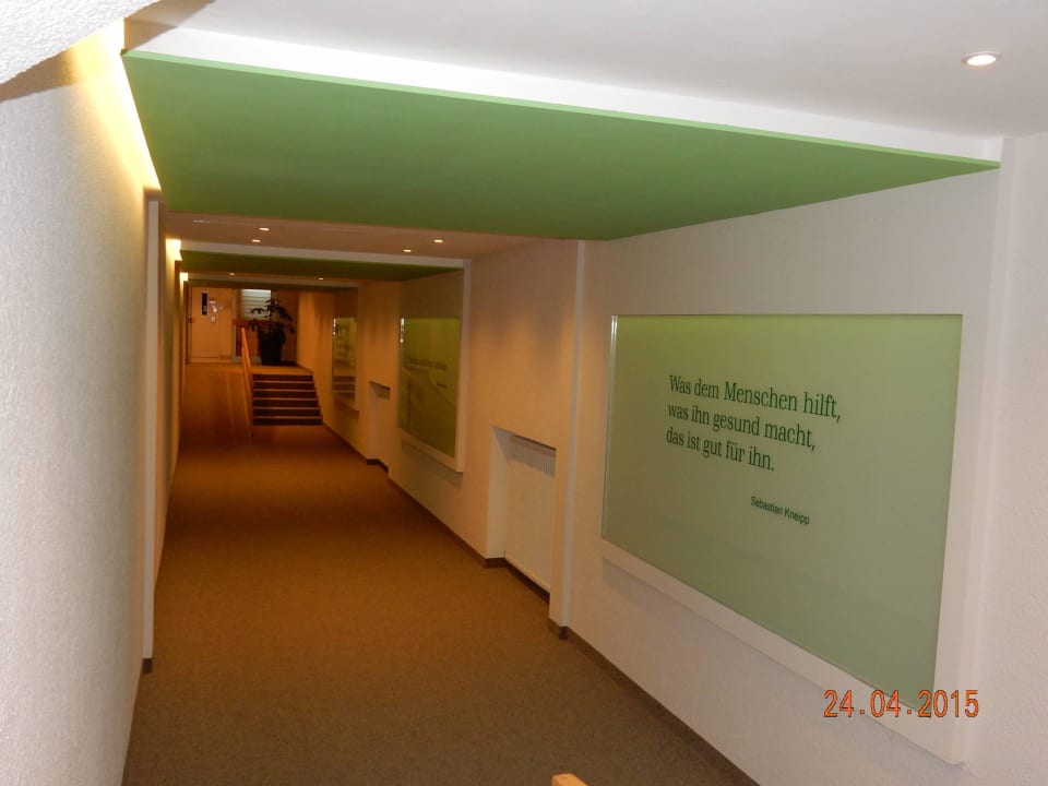 Unterirdischer Ganz zum Haupt- bzw. Nebengebäude Kneipp-Bund Hotel in Bad Wörishofen