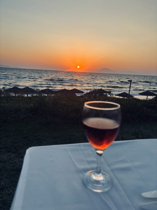 Gastro ROBINSON KYLLINI BEACH