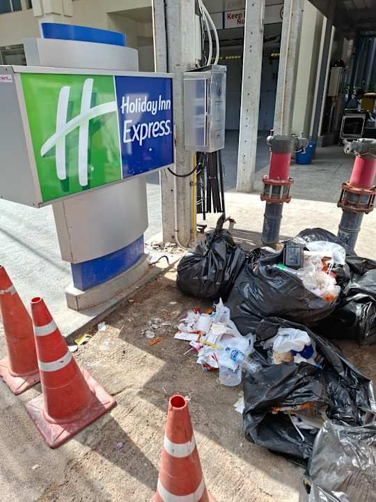 Außenansicht Holiday Inn Express Pattaya Central