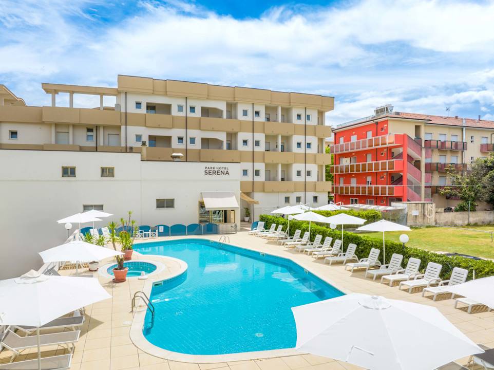Pool Park Hotel Serena