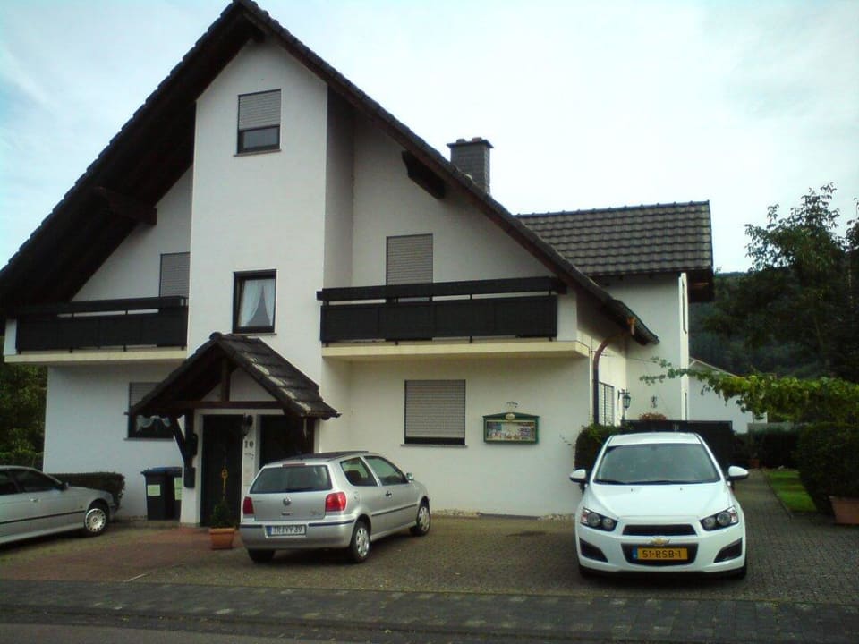 Het appartementen-gebouw Gasthof Zur Römervilla