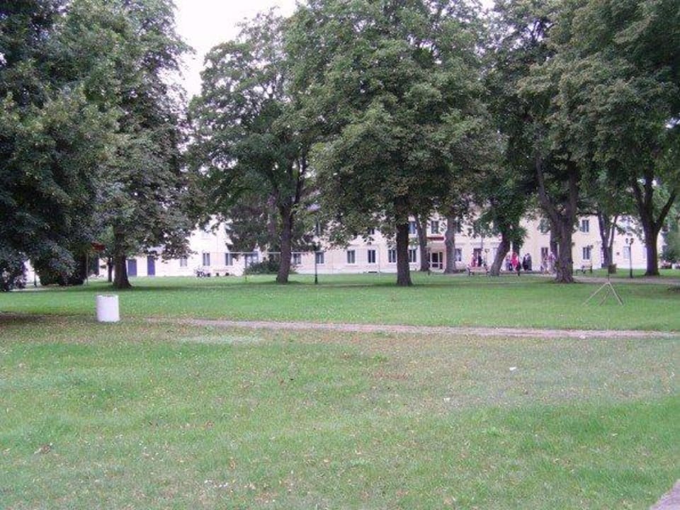 Innenhof Days Hotel Liebenwalde Preußischer Hof