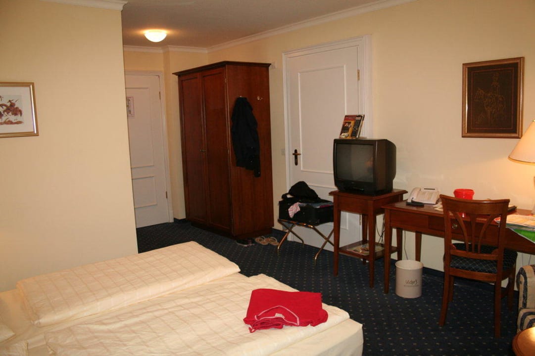 Zimmeransicht vom Balkon Victor's Residenz Hotel Leipzig