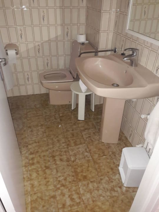 Bad vom Doppelzimmer A2a Hotel Bella Playa & Spa