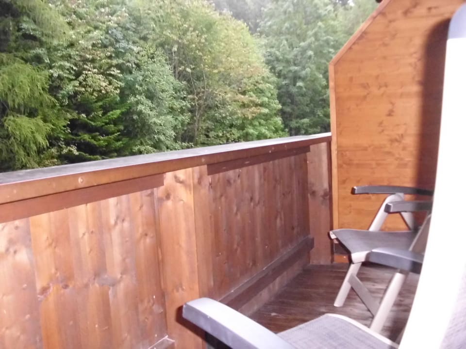 Der Balkon von Zimmer 23 Huber Hochland