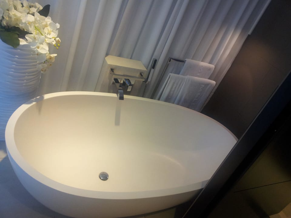 Badewanne The Canvas Hotel Dubai MGallery By Sofitel