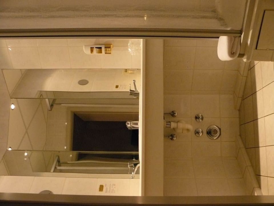 Badezimmer Entrée Hotel Glinde