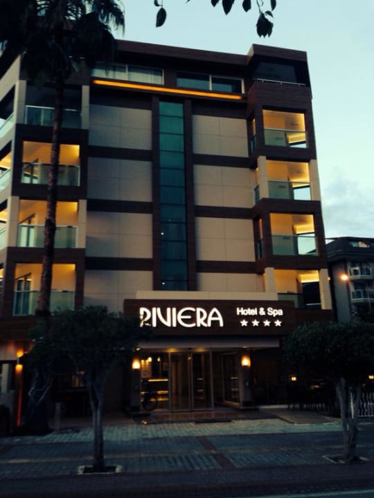 Entrance Riviera Hotel & Spa