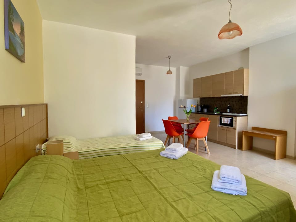 Zimmer Apartments Manolis