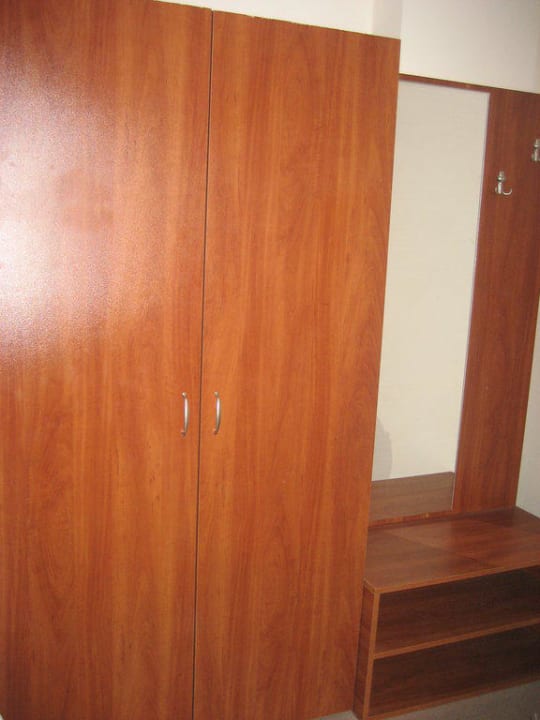 Kleiderschrank Elena Hotel