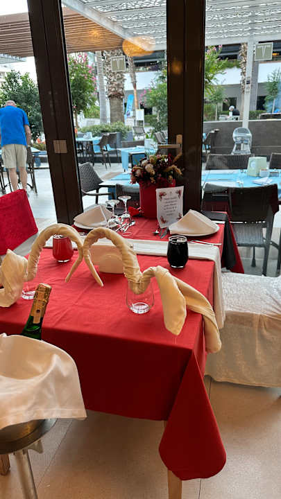 Gastro Terrace Elite Resort