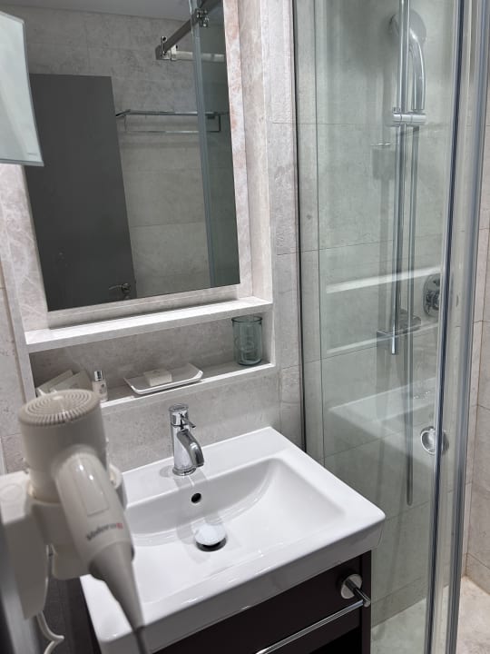 Zimmer Ayia Marina Suites