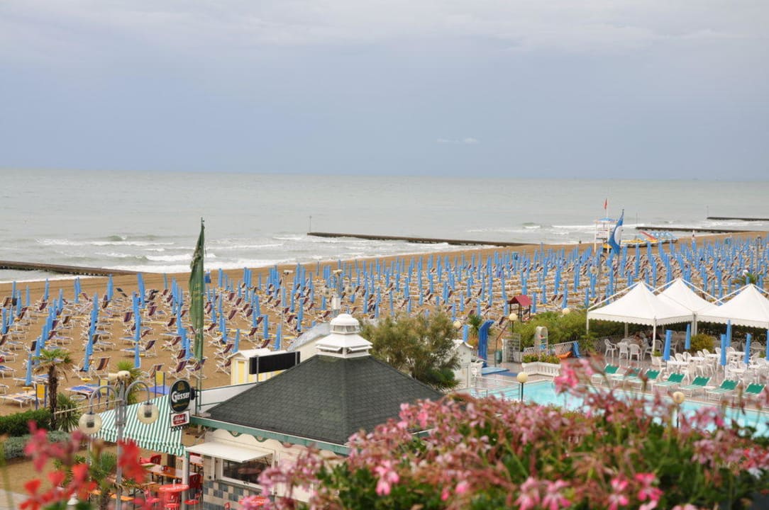 Ausblick vom Balkon Hotel Adlon