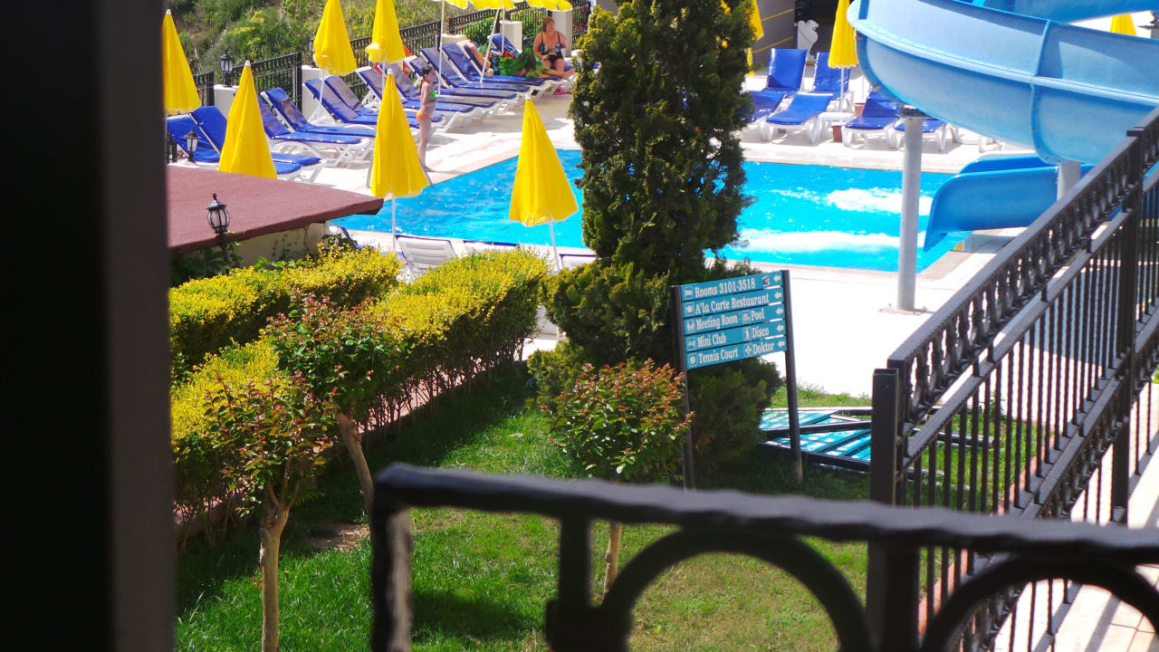 Pool Aska Bayview Resort