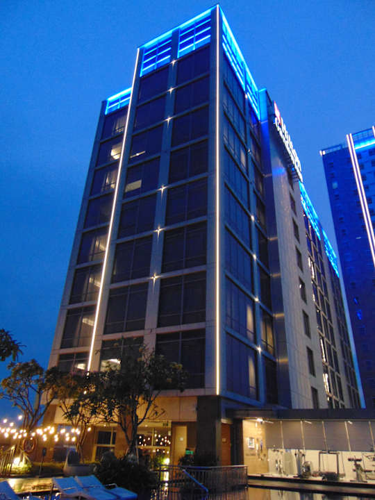 Außenansicht Hilton Garden Inn Jakarta Taman Palem