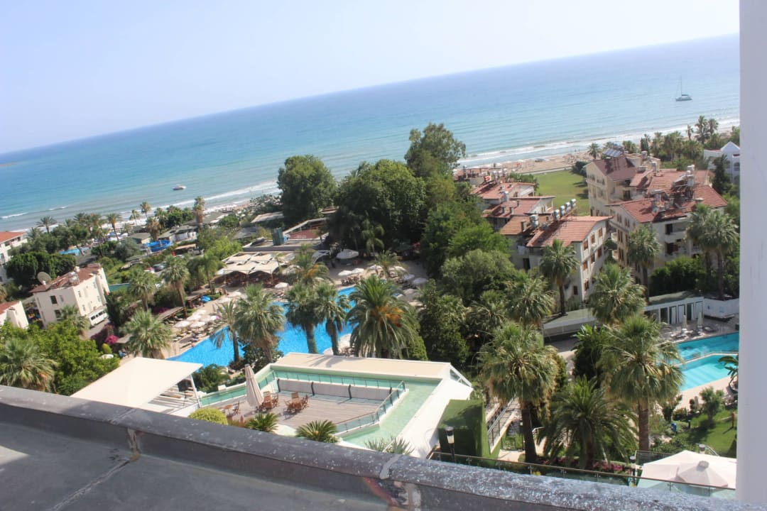 Blick auf einen der vielen Pools Side Star Elegance