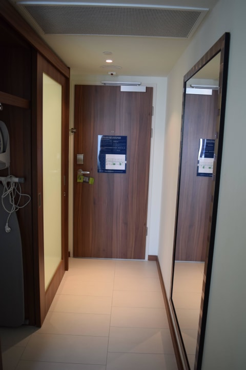 Eingang des Zimmers Hampton by Hilton Warsaw City Centre