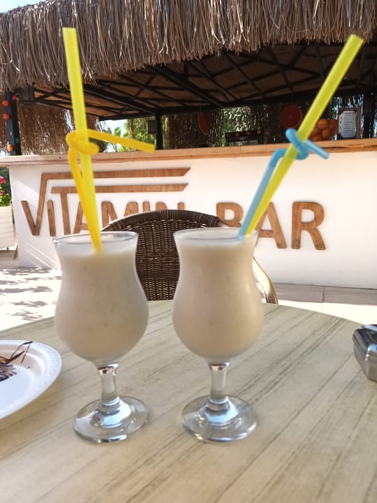 Gastro Iz Flower Side Beach Hotel