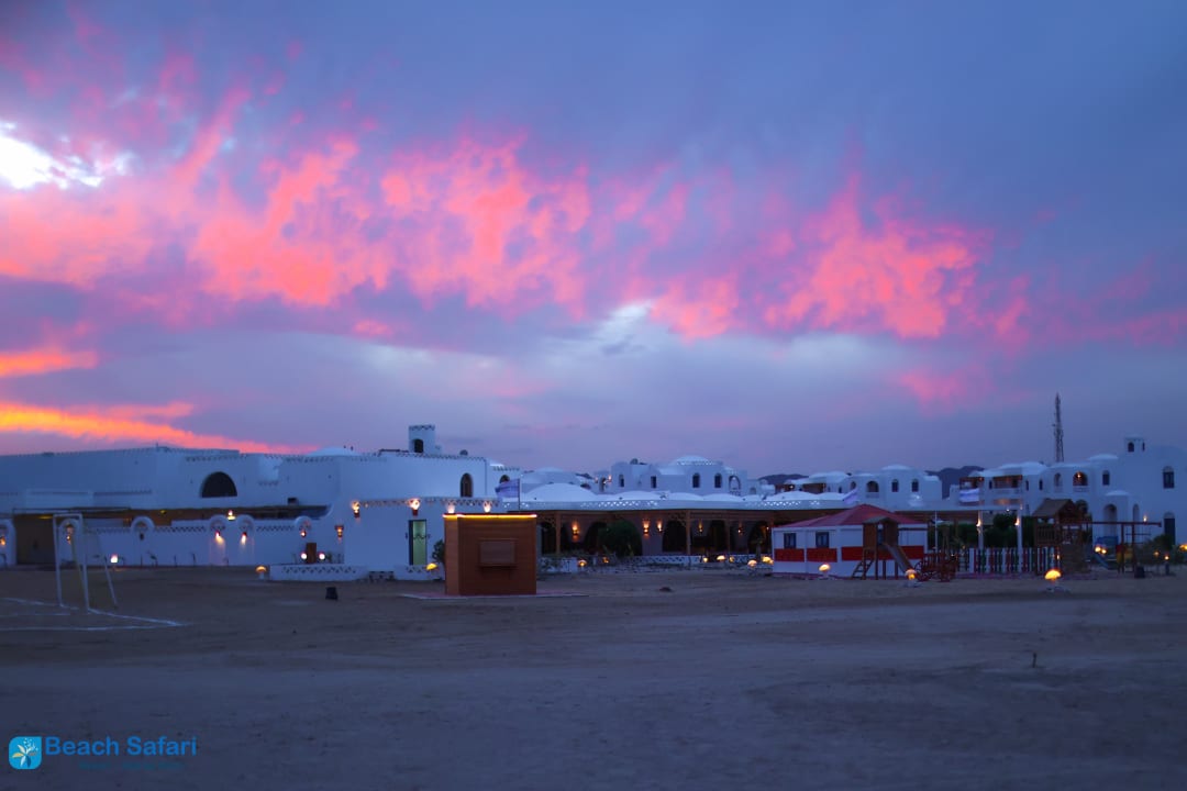 Außenansicht Beach Safari Nubian Resort
