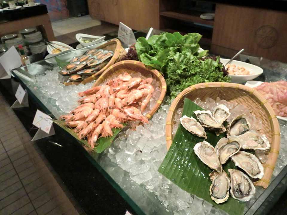 Abendbuffet im Fears Hotel Sheraton Langkawi Beach Resort