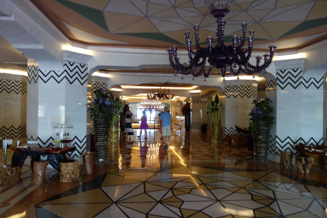 Eingangsbereich Royal Taj Mahal Hotel