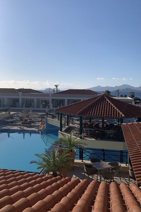 Pool Porto Bello Royal