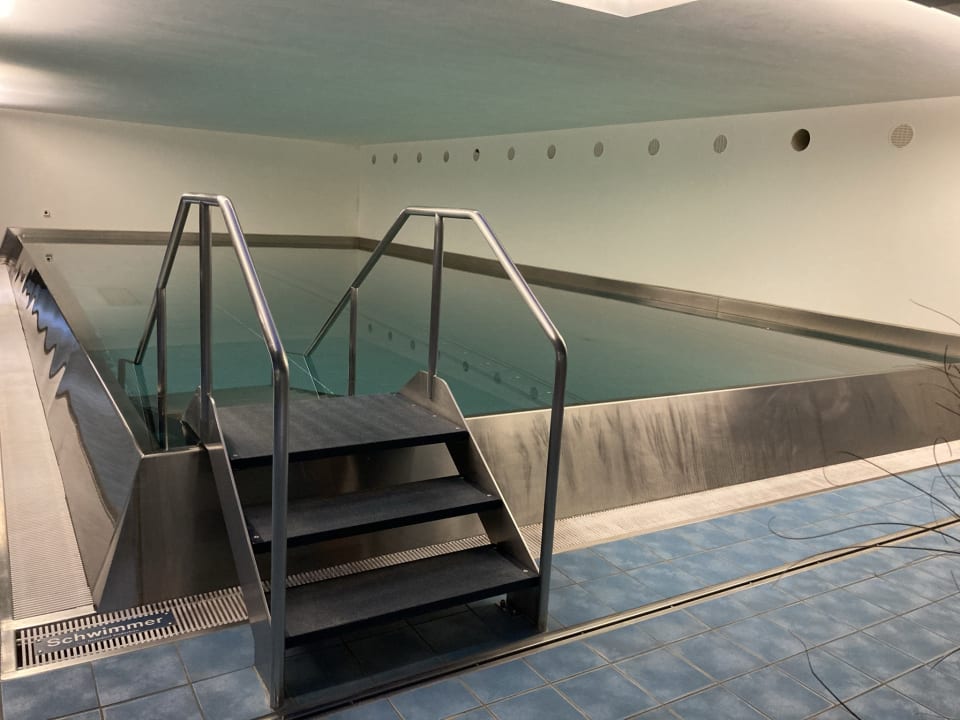 Pool Seeblick Höhenhotel