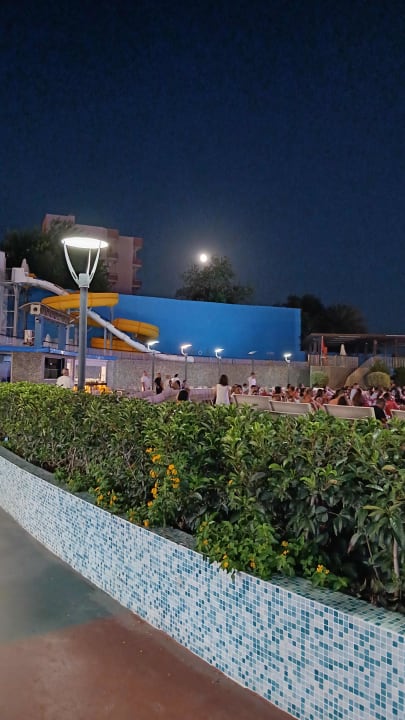 Gartenanlage Granada Luxury Okurcalar