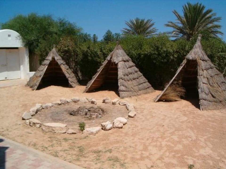 Die Indianerzelte vom Kinderclub. Calimera Yati Beach