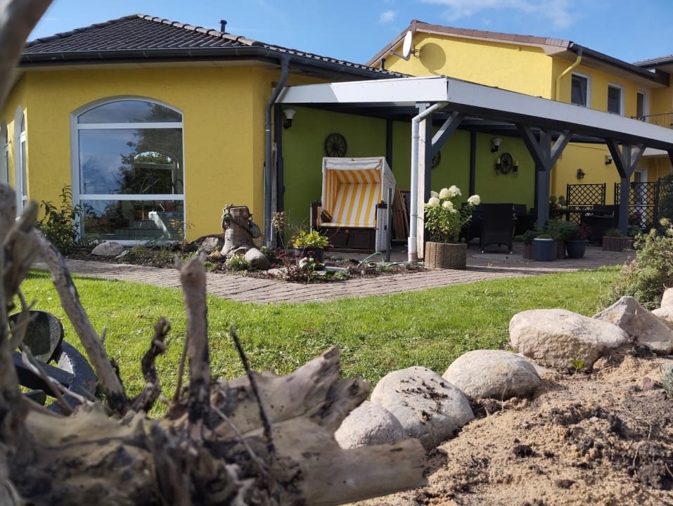 Gartenanlage Apartmenthaus Wattwurm