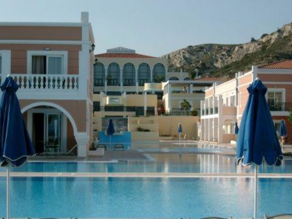 Blick zum Haupthaus Porto Bello Royal