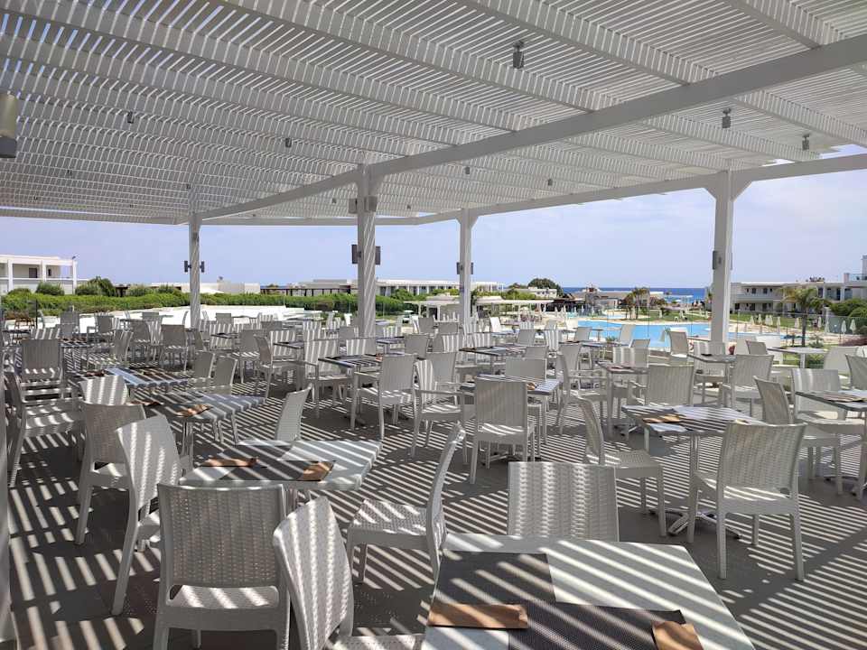 Gastro Asterias Beach Resort