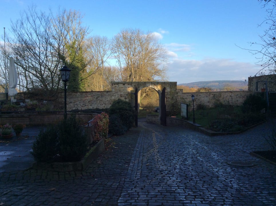 Einfahrt Hotel Dornröschenschloss Sababurg