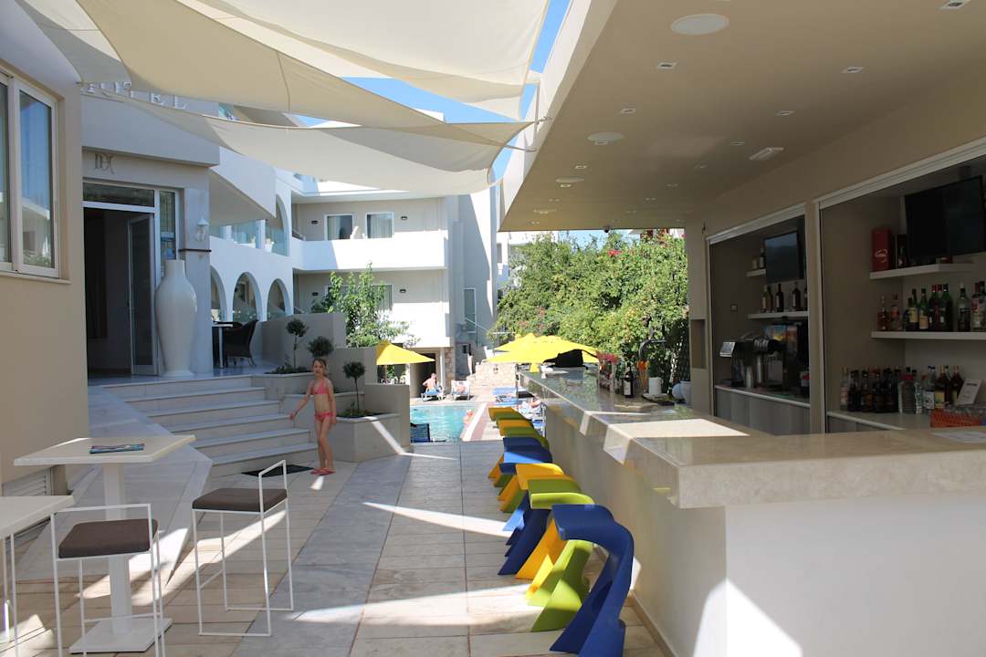 Bar  Dimitrios Beach Hotel