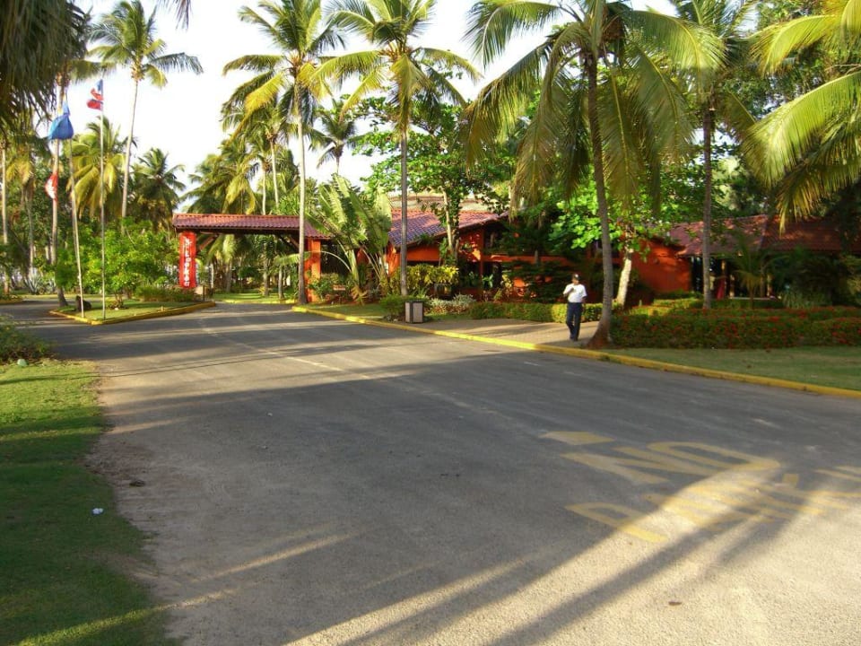 Einfahr Hotel Wyndham Alltra Samana