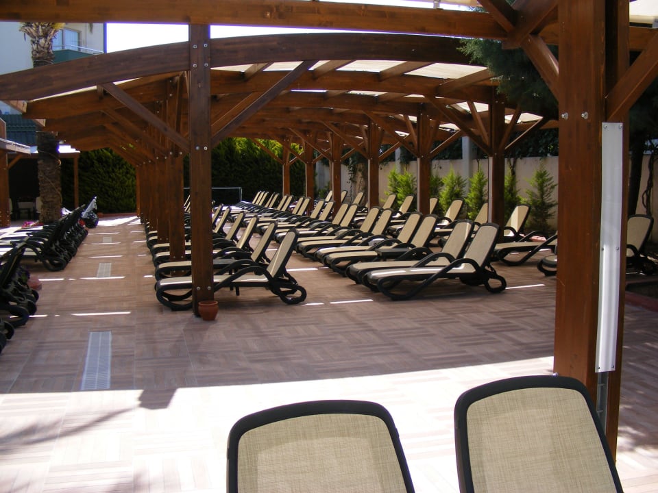 . Side Breeze Hotel