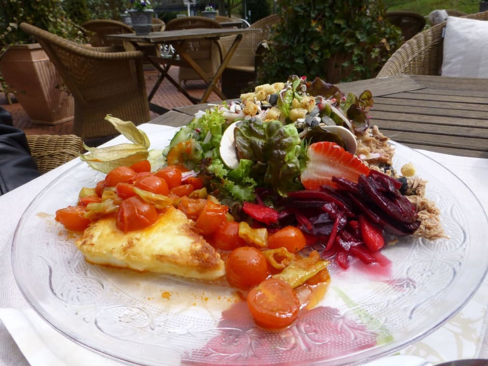 Salat mit Schafskäse PARK VILLA zentral am Mittelrhein