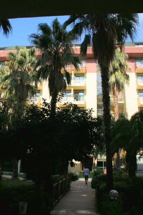 Gartenanlage Hotel Meryan