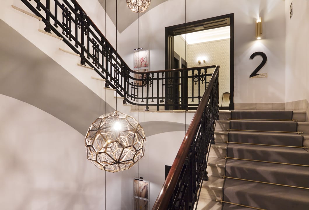 Lobby One Shot Palacio Reina Victoria 04