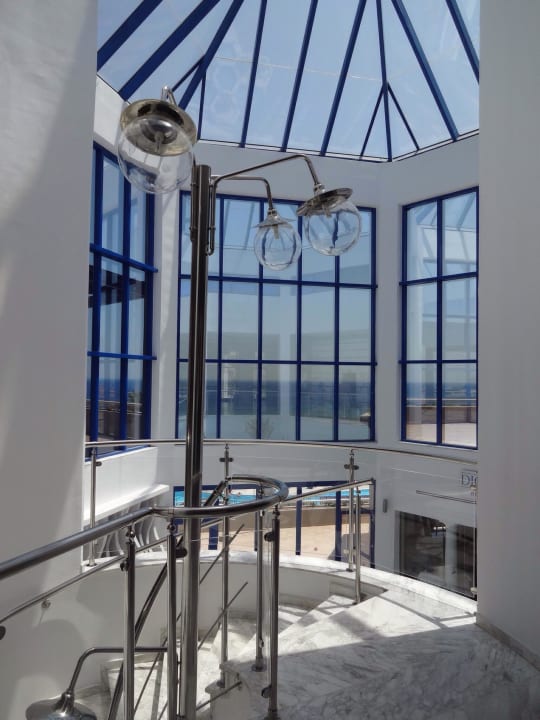 Lobby Treppe zu allen Etagen Rodos Princess Beach Hotel & Spa