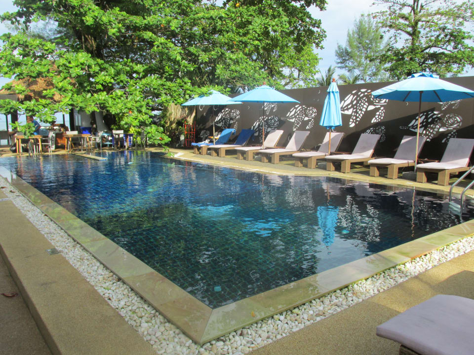 Pool Ocean Breeze Resort