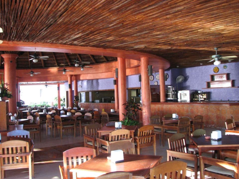 Poolrestaurant Iberostar Waves Tucan