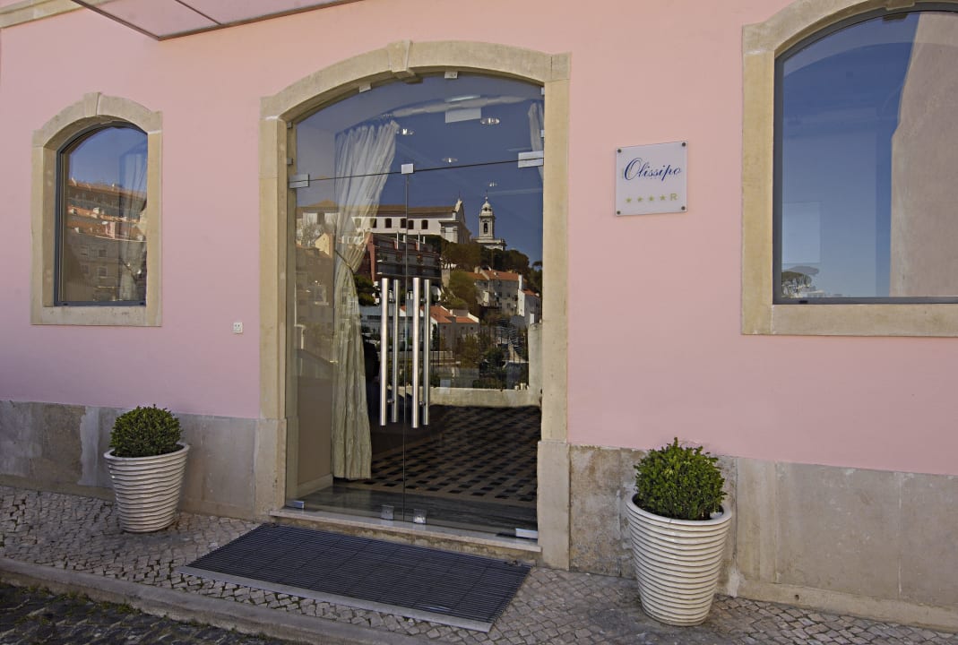 Hotel entrance Hotel Olissippo Castelo