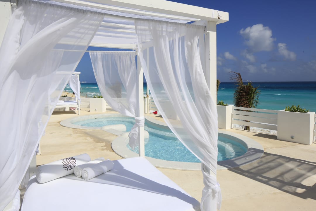 Pool Oleo Cancun Playa