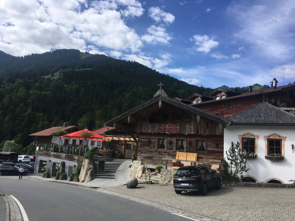 Außenansicht Hotel Feuriger Tatzlwurm