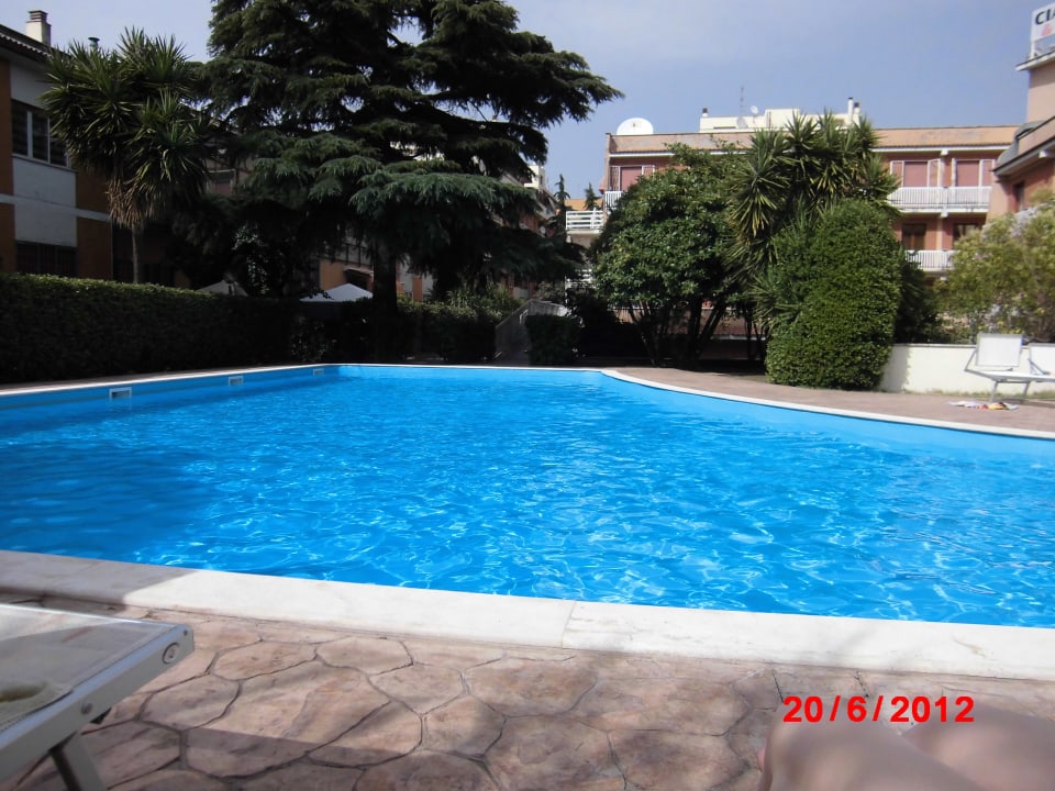 Toller Pool Hotel Ciampino