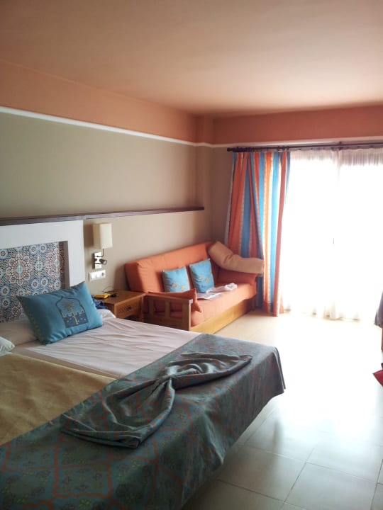 Zimmer mit Balkon hinten Iberostar Waves Saidia