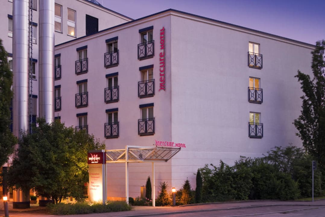 Außenansicht Mercure Hotel Stuttgart Airport Messe