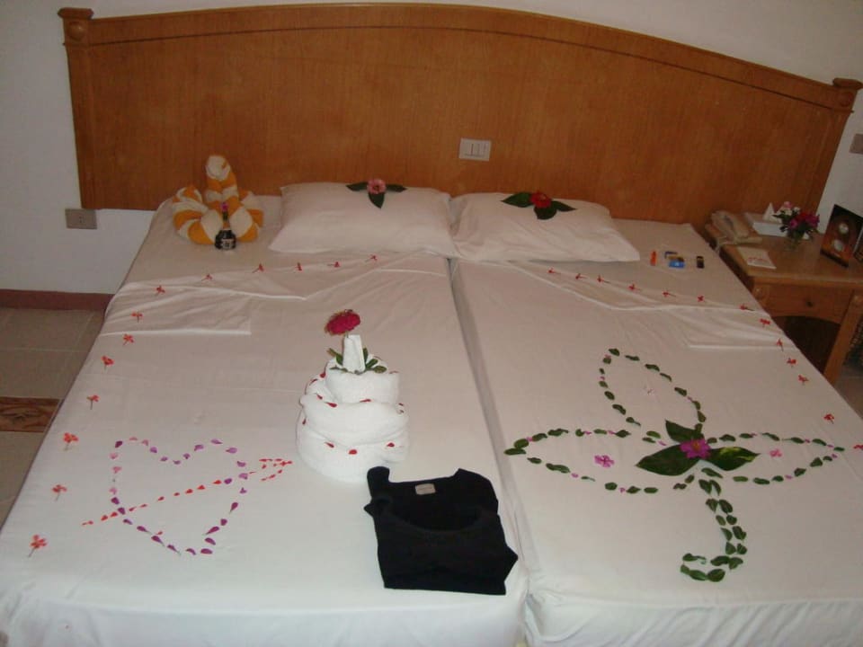 Da muss der Kontakt zum Room Boy stimmen Pickalbatros Alf Leila Wa Leila Resort - Neverland Hurghada